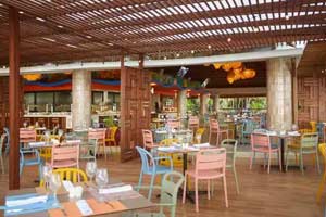 Pool Restaurant Tikalito